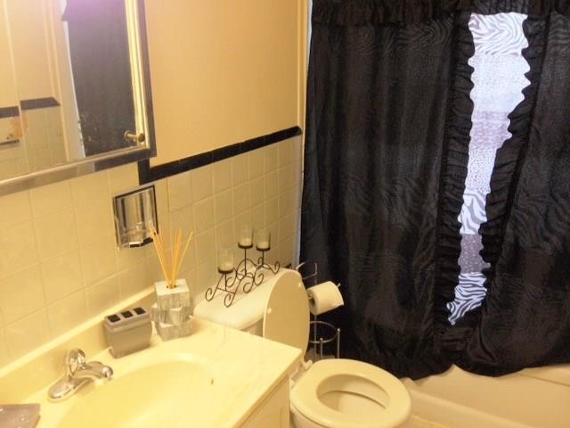 2600 Brodhead Road Aliquippa, PA 15001 - Photo 13 of 22 Full Bath