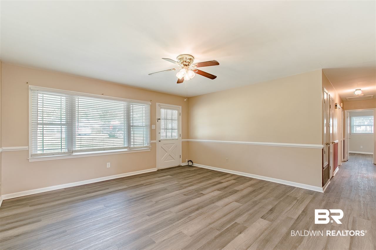 4933 Bavarian Drive West Mobile, AL 36619 - Photo 4 of 36