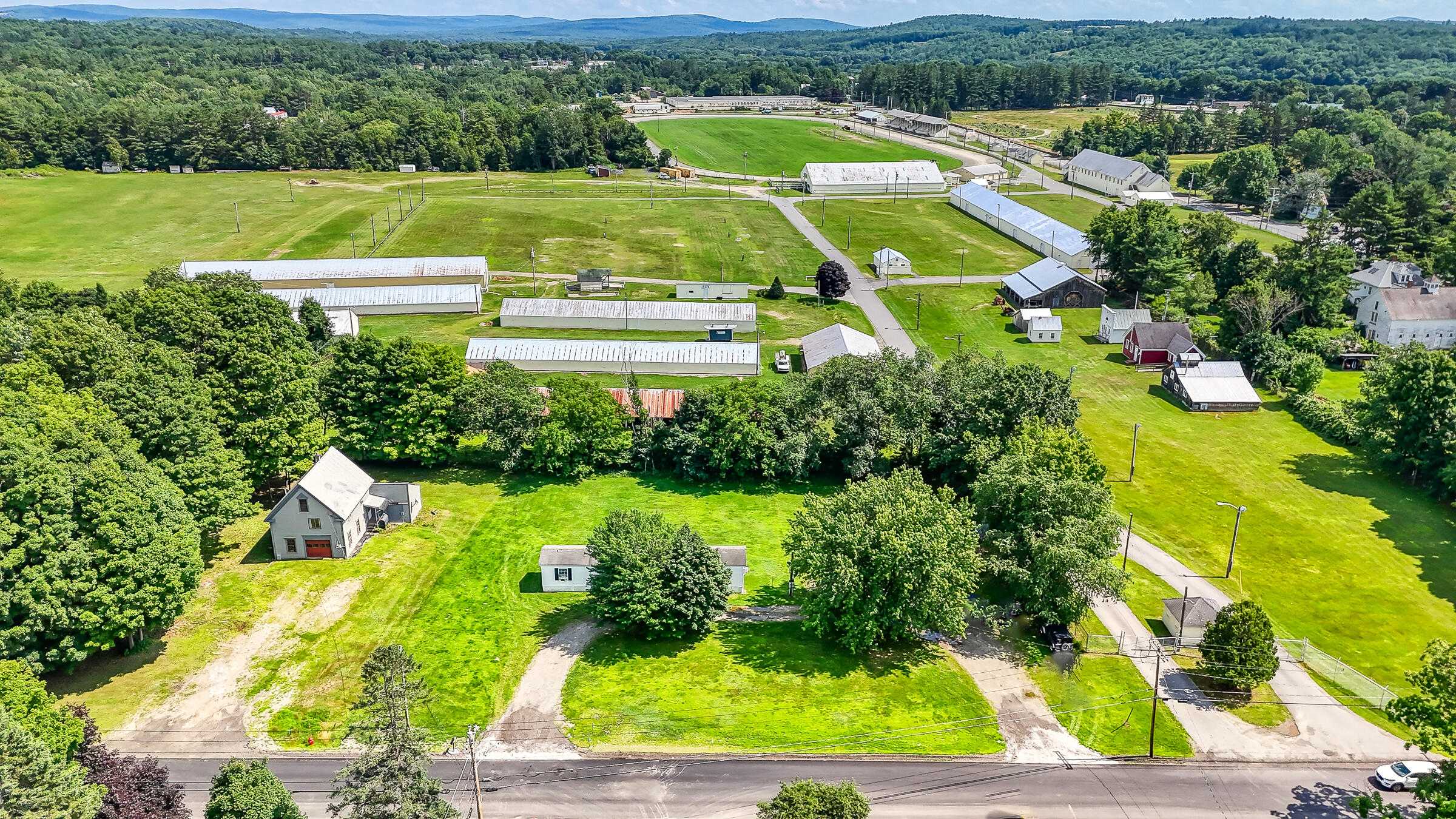 175-179 Maple Avenue Farmington, ME 04938 - Photo 4 of 27 109607ae-108