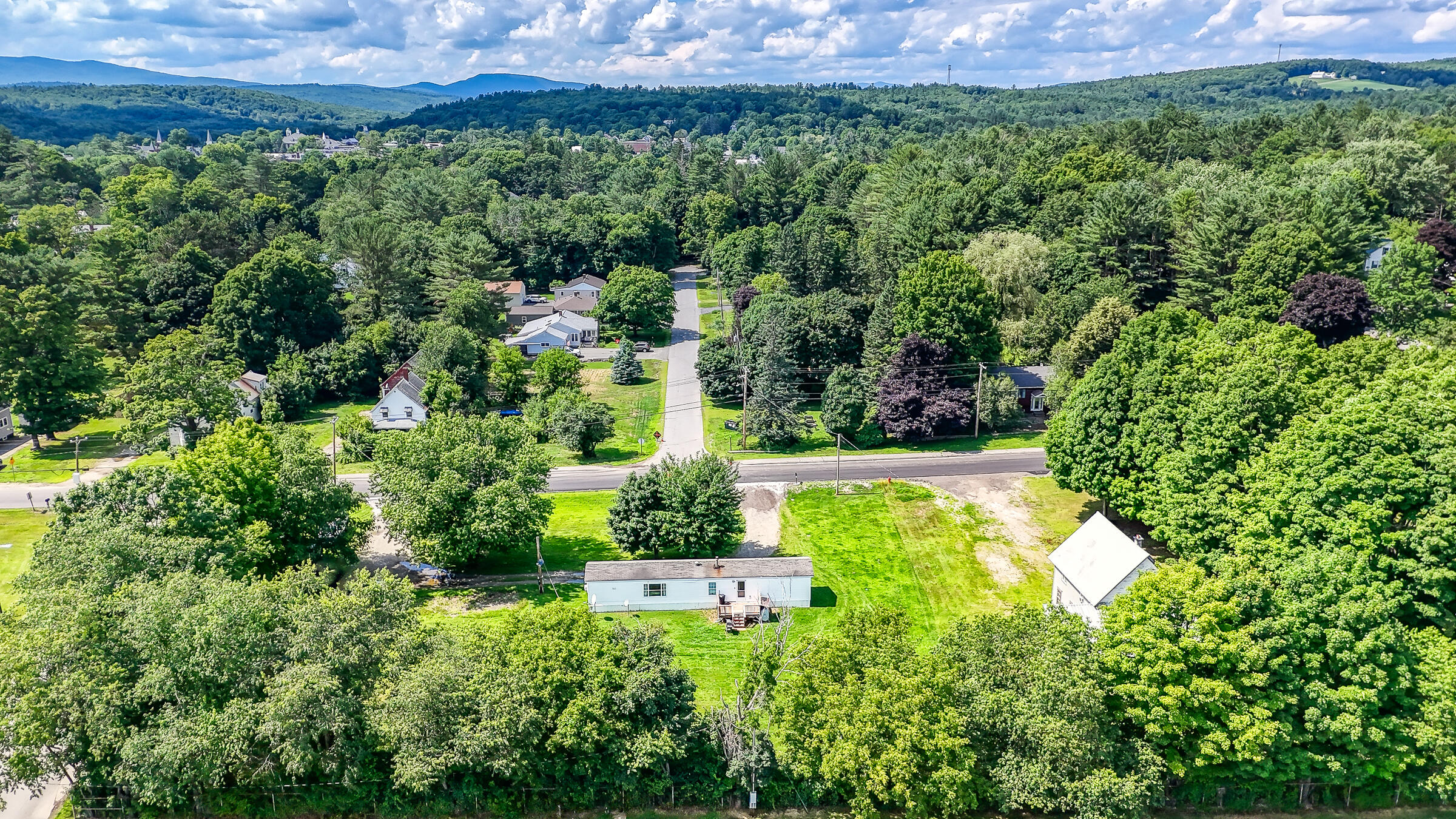 175-179 Maple Avenue Farmington, ME 04938 - Photo 5 of 27 109607ae-106