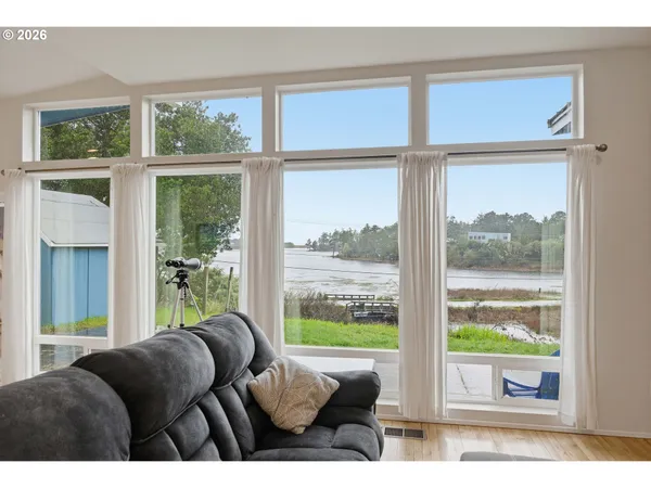 $499,000 | 654 Madrona Avenue, Port Orford, OR 97465