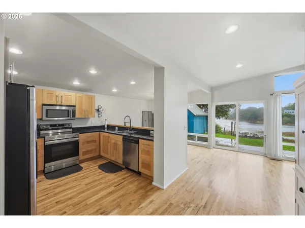 $499,000 | 654 Madrona Avenue, Port Orford, OR 97465