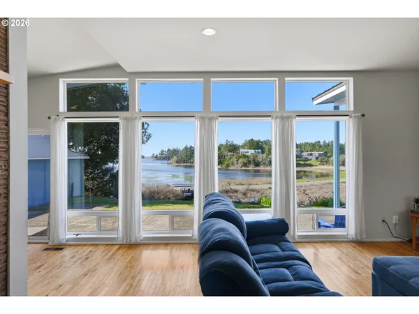 $499,000 | 654 Madrona Avenue, Port Orford, OR 97465