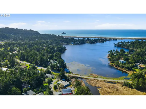 $499,000 | 654 Madrona Avenue, Port Orford, OR 97465