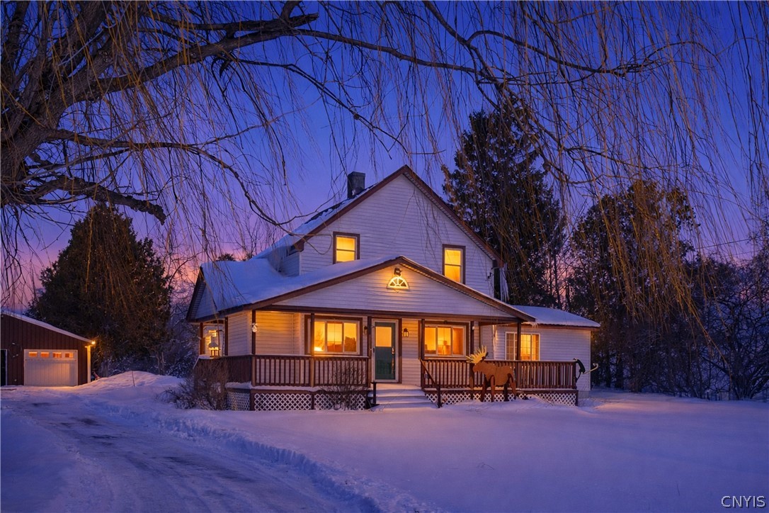 10017 Mallory Road New Hartford, NY 13413 - Photo 2 of 35