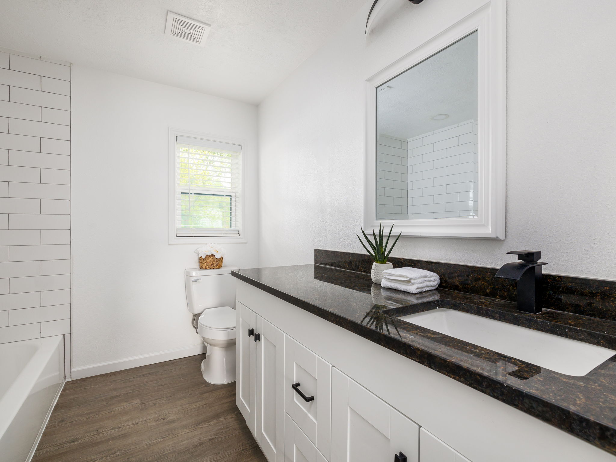 202 North Arendell Gause, TX 77857 - Photo 16 of 30 a bathroom with a sink and a mirror