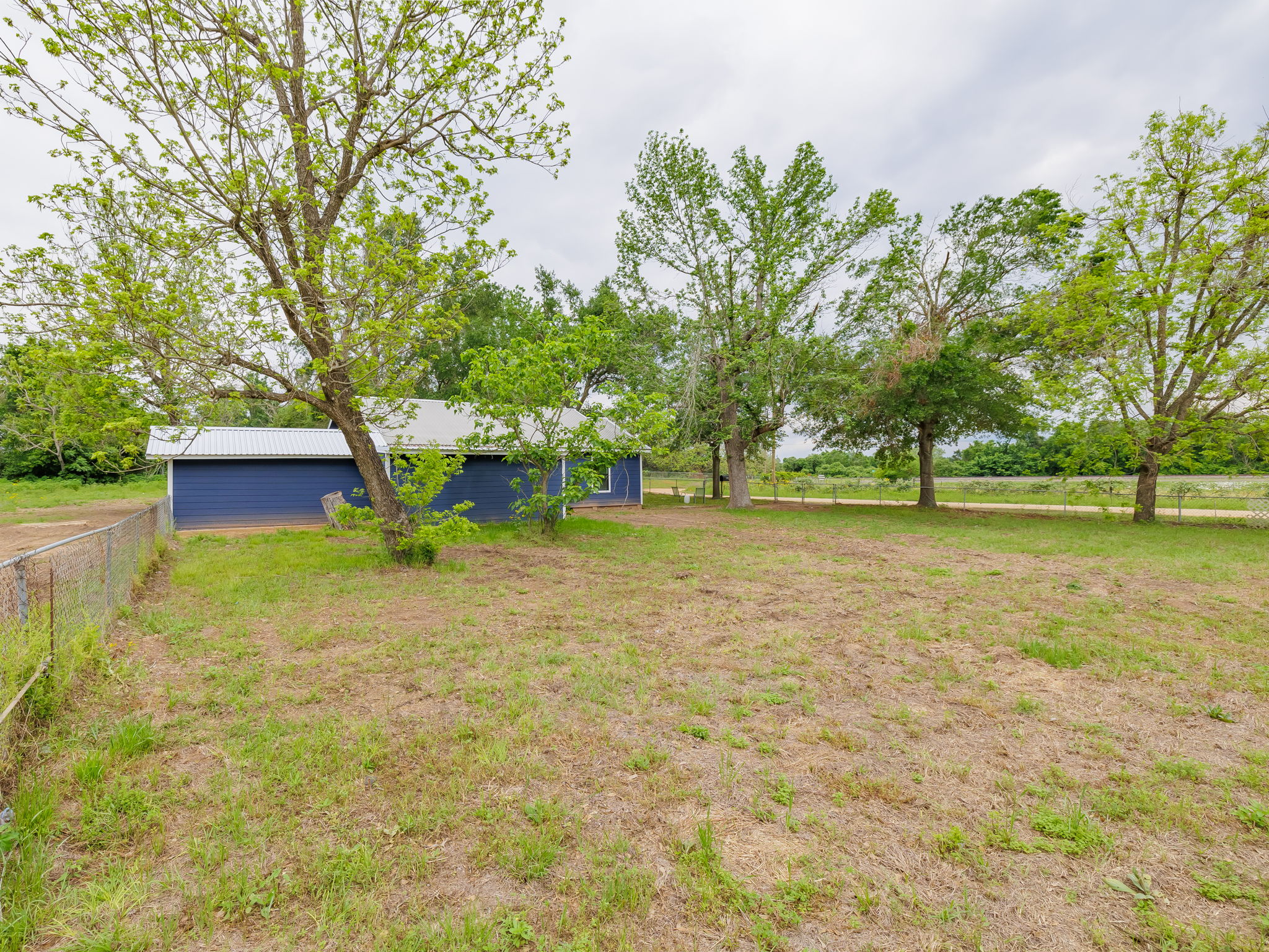 202 North Arendell Gause, TX 77857 - Photo 21 of 30 a view of outdoor space with garden
