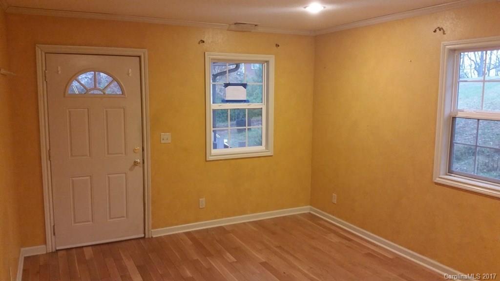 180 Maple Street Clyde, NC 28721 - Photo 3 of 8