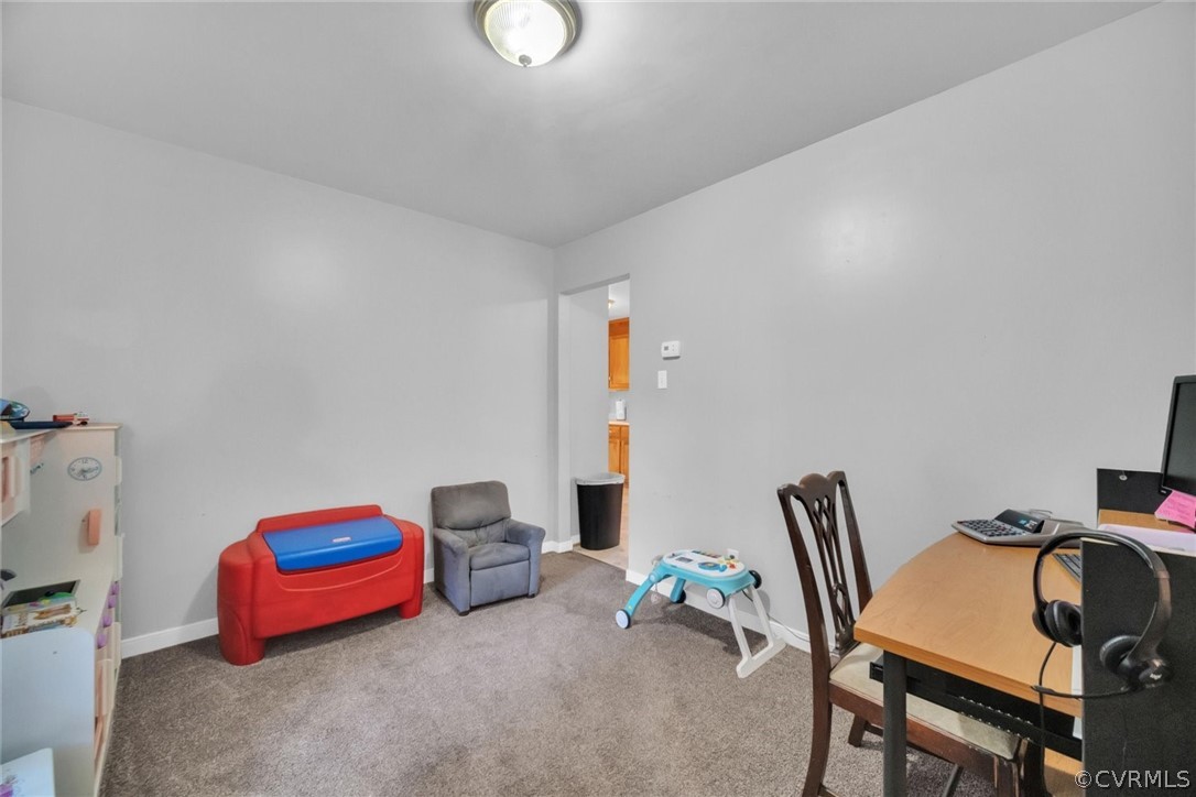 11619 Corte Castle Road Chesterfield, VA 23838 - Photo 5 of 18 a workspace with furniture and window