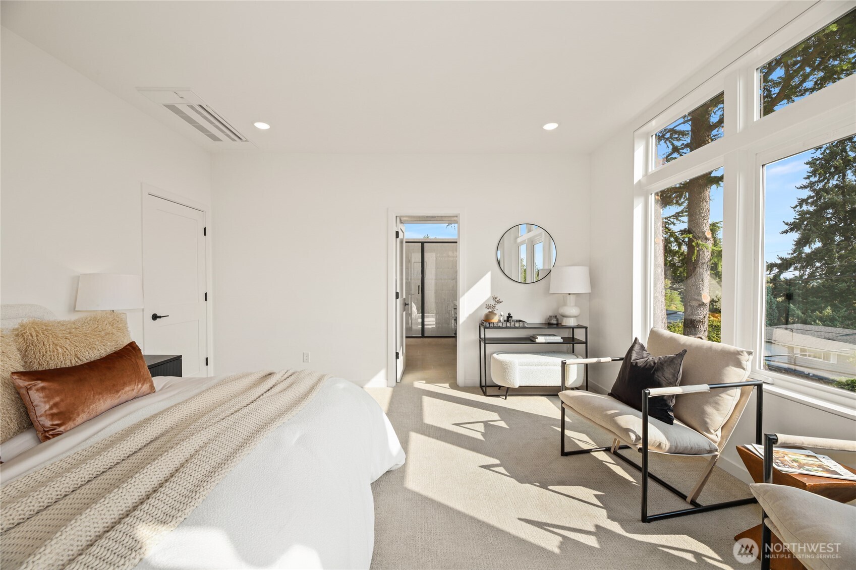 12037 Fremont Avenue North, Unit 1 Seattle, WA 98133 - Photo 20 of 30 a living room with furniture