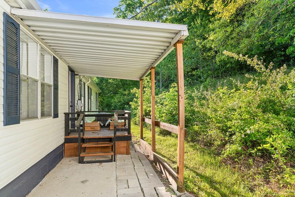 281 Pattonsville Road Jackson, OH 45640 - Photo 5 of 33 281 Pattonsville Rear porch pic 2
