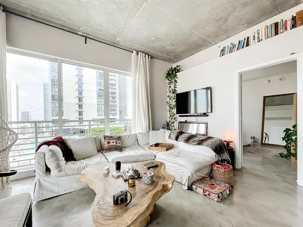$3,400 | 234 Northeast 3rd Street, Unit 1901, Miami, FL 33132