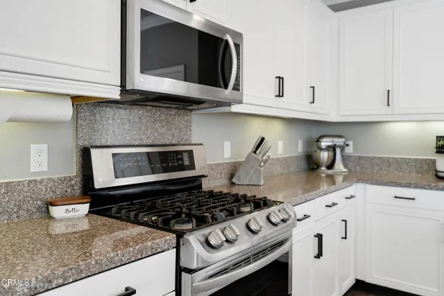 $939,900 | 668 Whalen Way, Oxnard, CA 93036