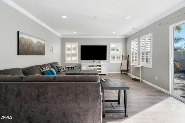 $939,900 | 668 Whalen Way, Oxnard, CA 93036