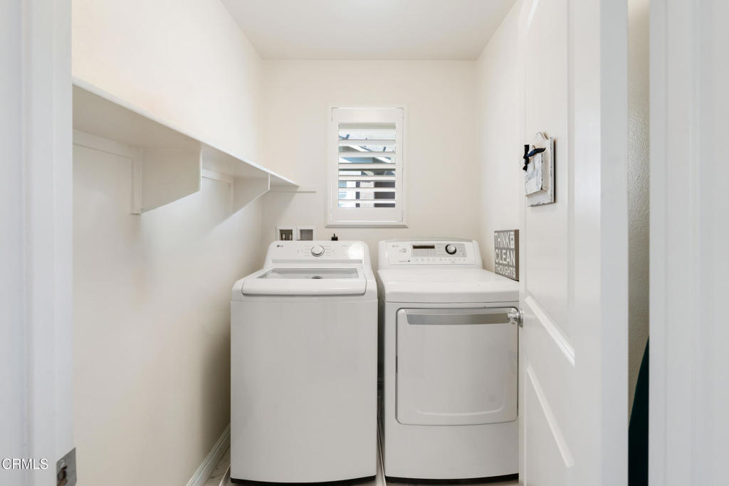 668 Whalen Way Oxnard, CA 93036 - Photo 34 of 57 a utility room with dryer and washer