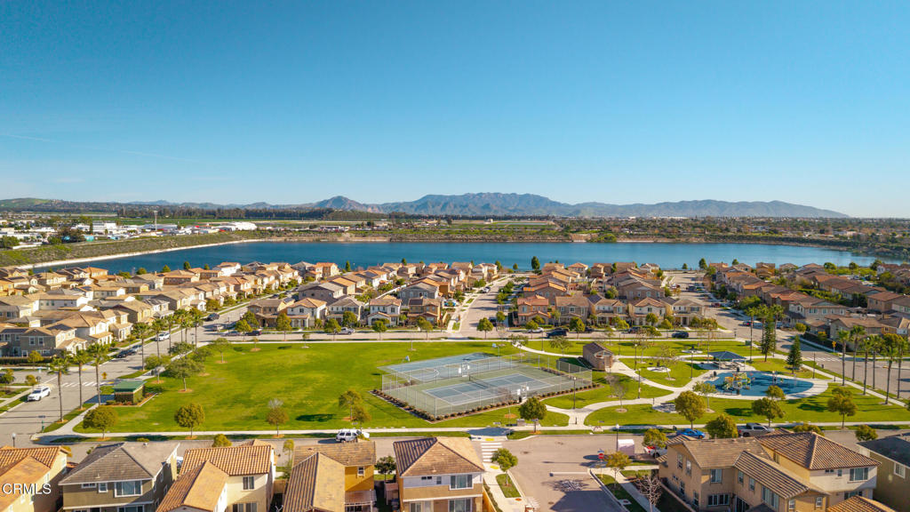 668 Whalen Way Oxnard, CA 93036 - Photo 47 of 57 a view of a city