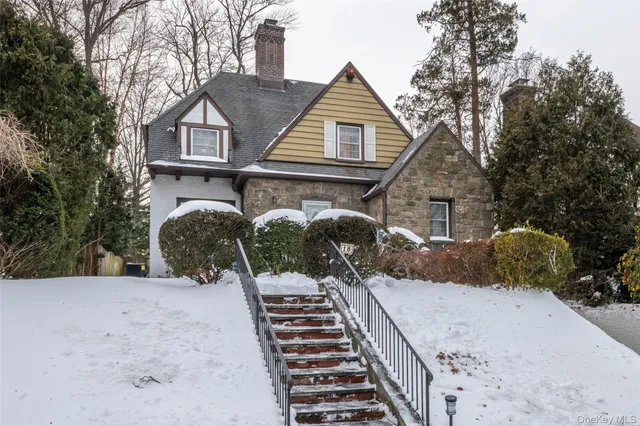 $1,150,000 | 18 Bailey Place, New Rochelle, NY 10801