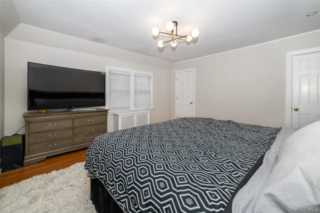 $1,150,000 | 18 Bailey Place, New Rochelle, NY 10801