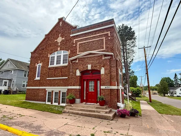 $315,000 | 405 South Suffolk Street, Ironwood, MI 49938