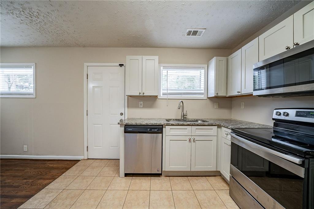 3738 Larkspur Terrace Decatur, GA 30032 - Photo 3 of 25