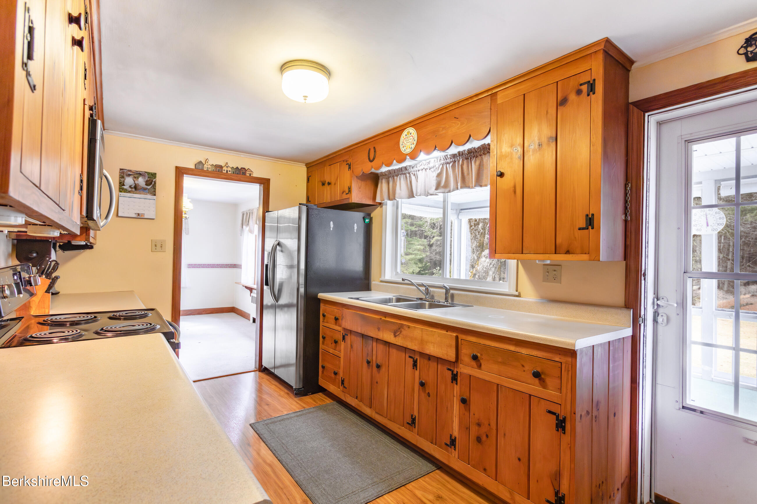 156 East New Lenox Road Pittsfield, MA 01201 - Photo 22 of 41 Kitchen