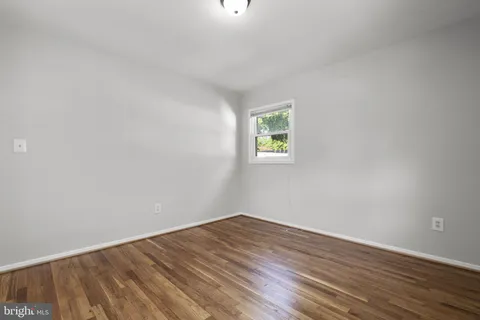 $500,000 | 909 First Street, Rockville, MD 20850