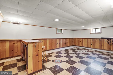 $500,000 | 909 First Street, Rockville, MD 20850