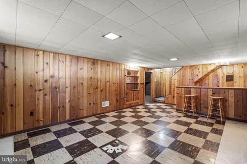 $500,000 | 909 First Street, Rockville, MD 20850