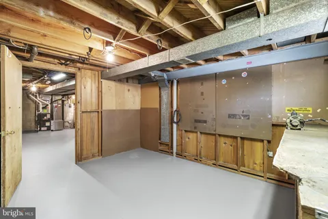 $500,000 | 909 First Street, Rockville, MD 20850