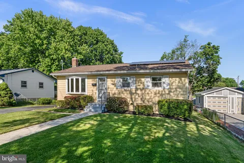 $500,000 | 909 First Street, Rockville, MD 20850