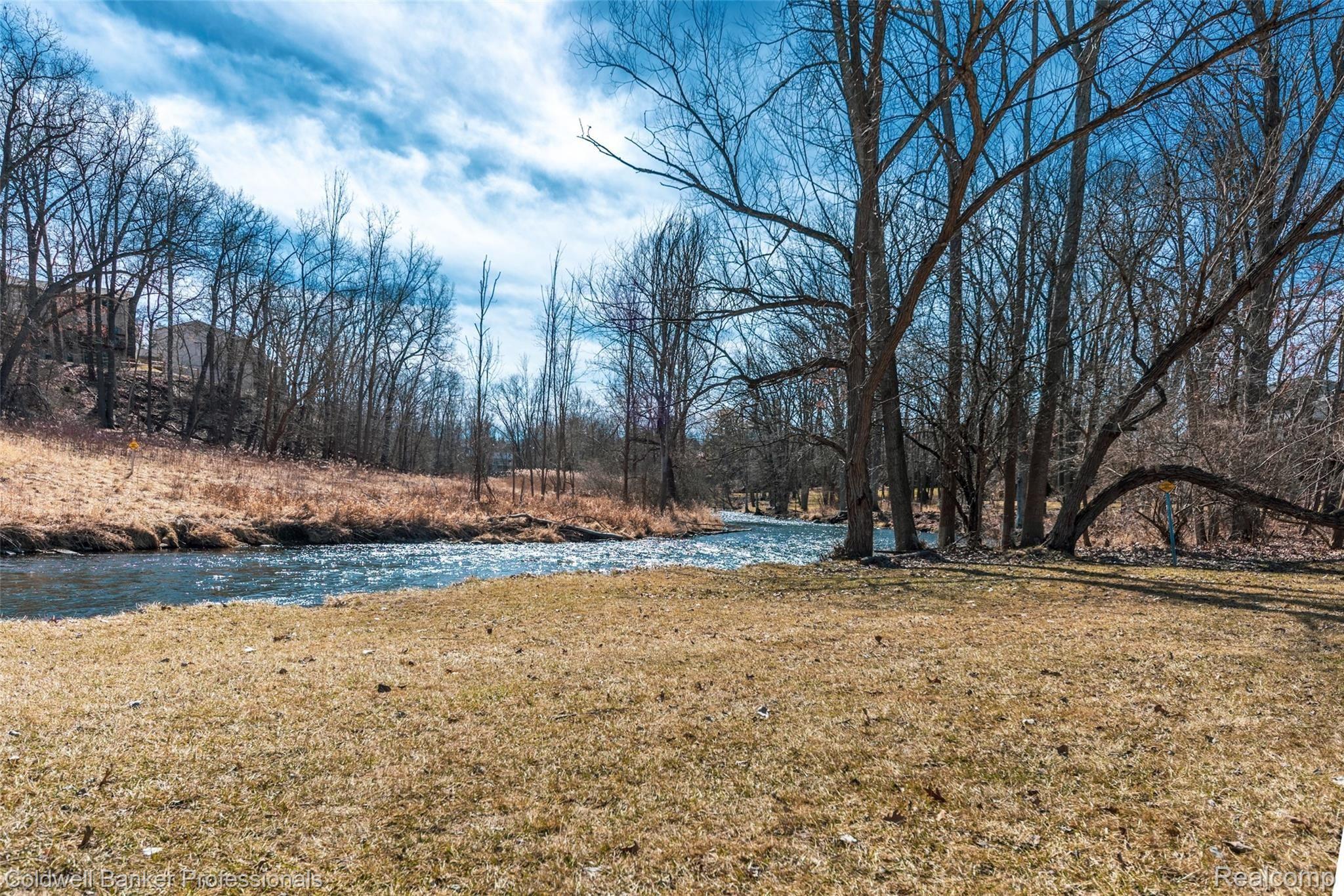 3324 Kenwood Drive Rochester, MI 48309 - Photo 40 of 41 Association access lot to Clinton River. Proximity to Clinton River common park area, available to subdivision residents.
