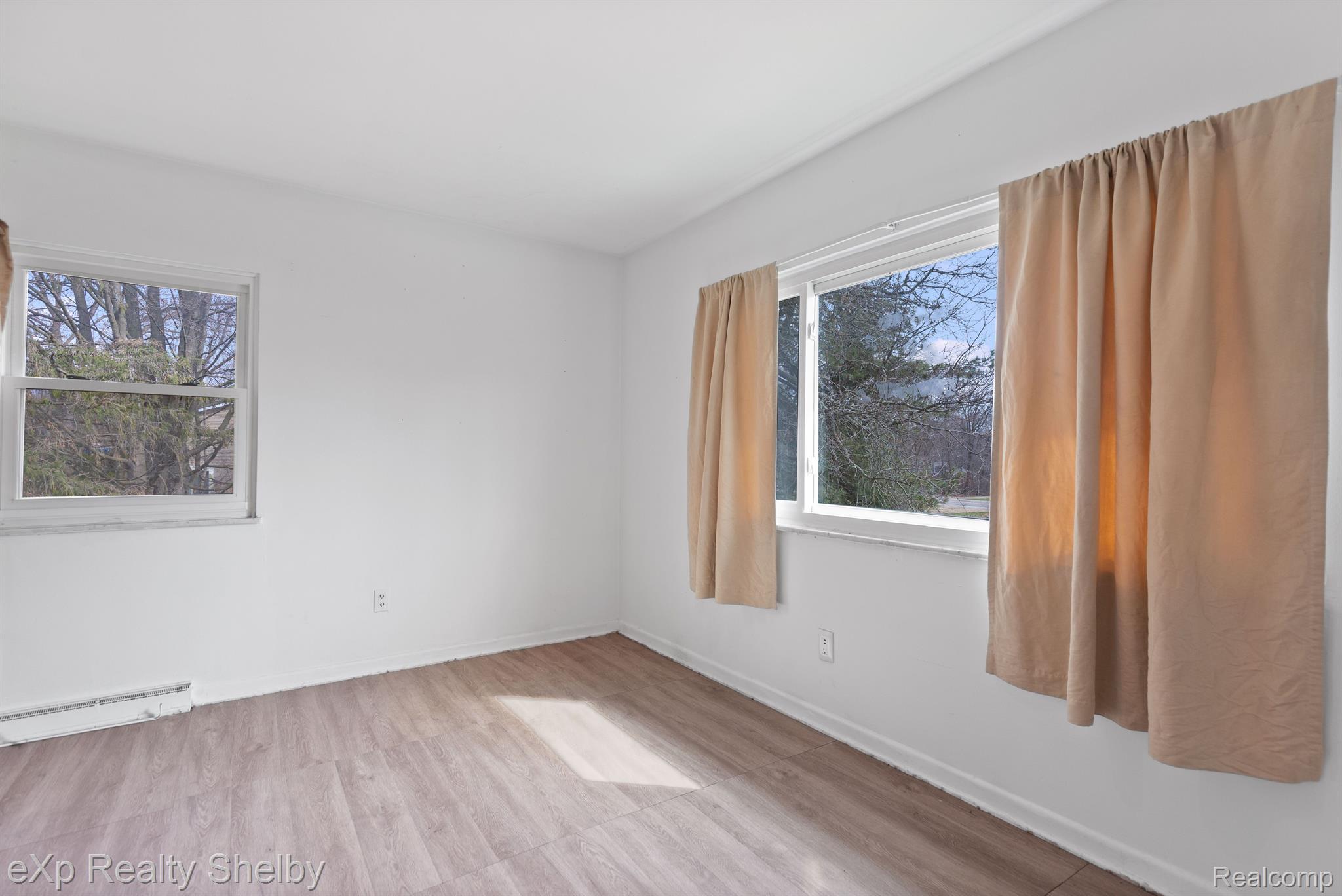 780 South Hacker Road Brighton, MI 48114 - Photo 15 of 41 Gallery Image 15