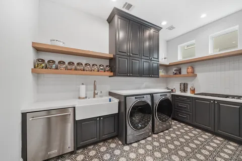 $1,330,000 | 9603 Plaza Point Drive, Missouri City, TX 77459