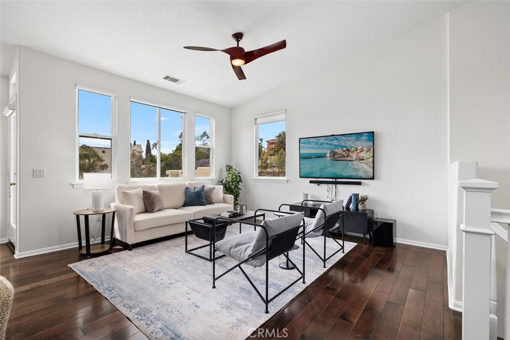 3184 Harbor Ridge Lane San Diego, CA 92103 - Photo 5 of 42