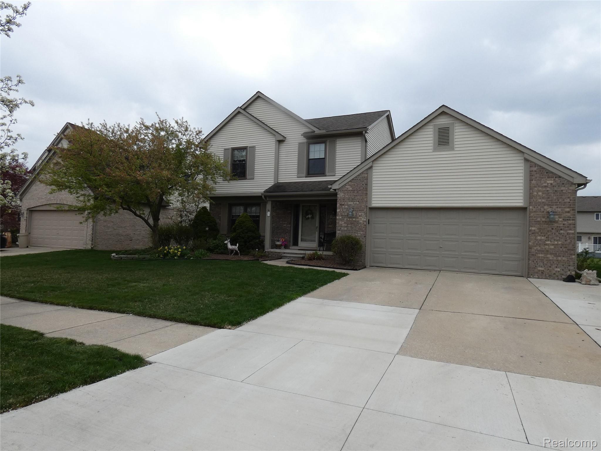 6462 Fox Hills Road Canton, MI 48187 - Photo 6 of 36 P1020419.JPG