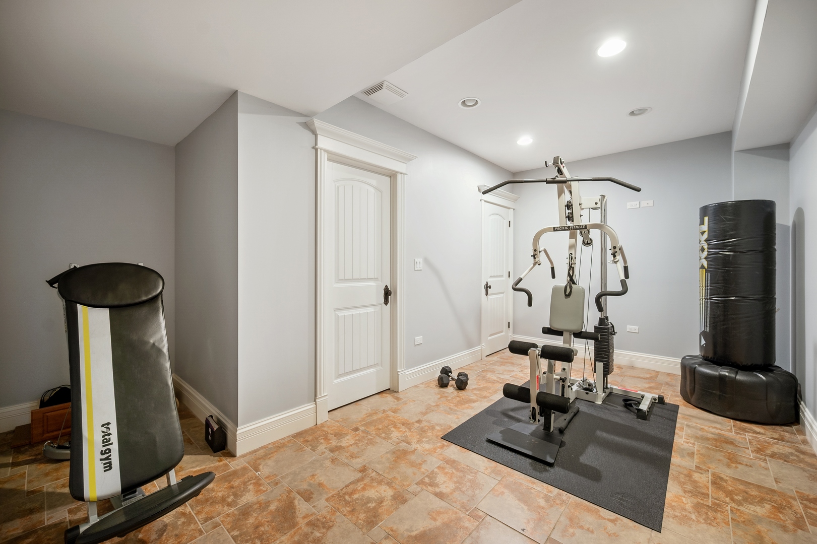 2548 Glenview Road Glenview, IL 60025 - Photo 30 of 39 a view of a room with gym equipment