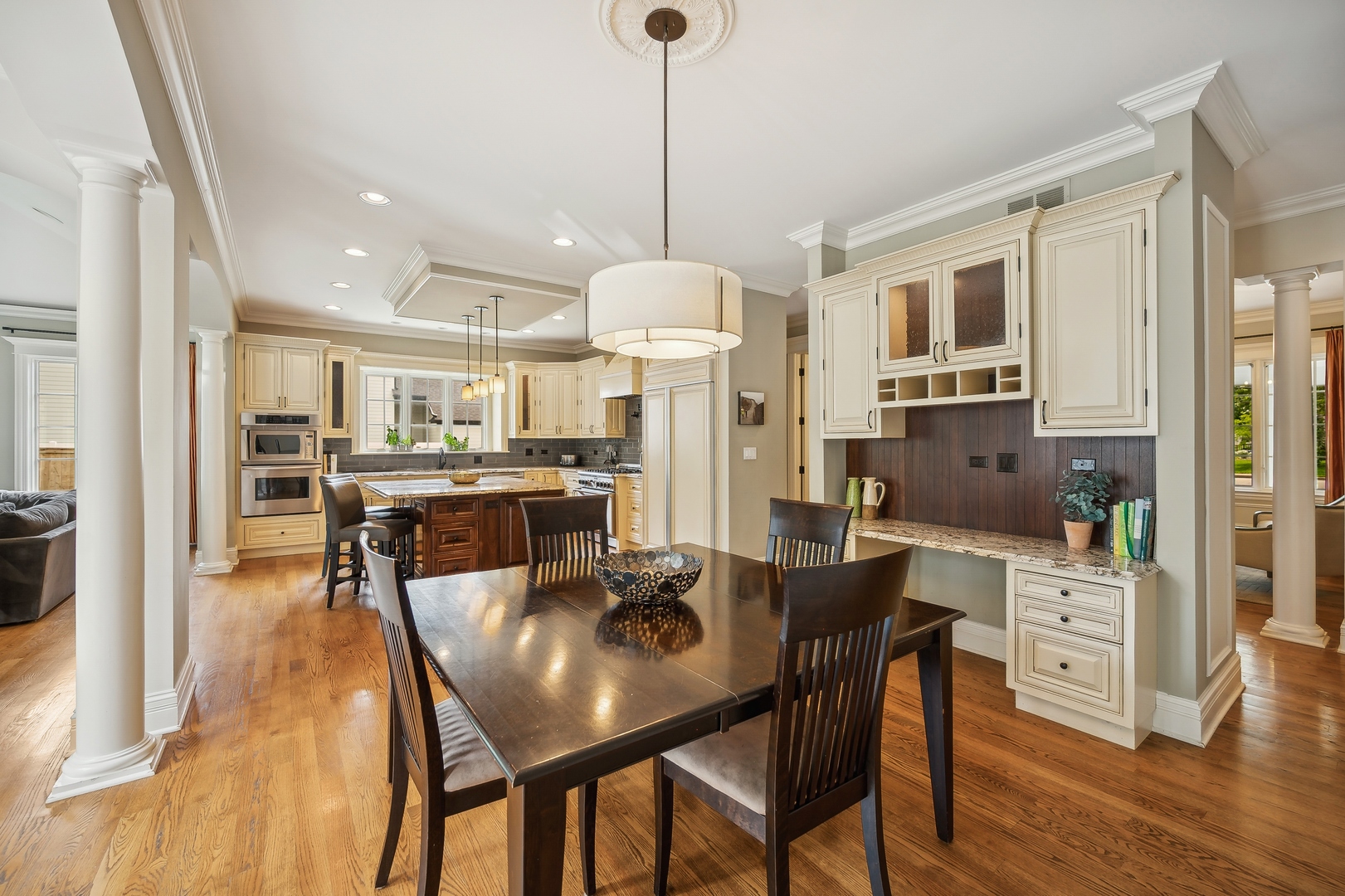 2548 Glenview Road Glenview, IL 60025 - Photo 10 of 39 a dining room with furniture and window