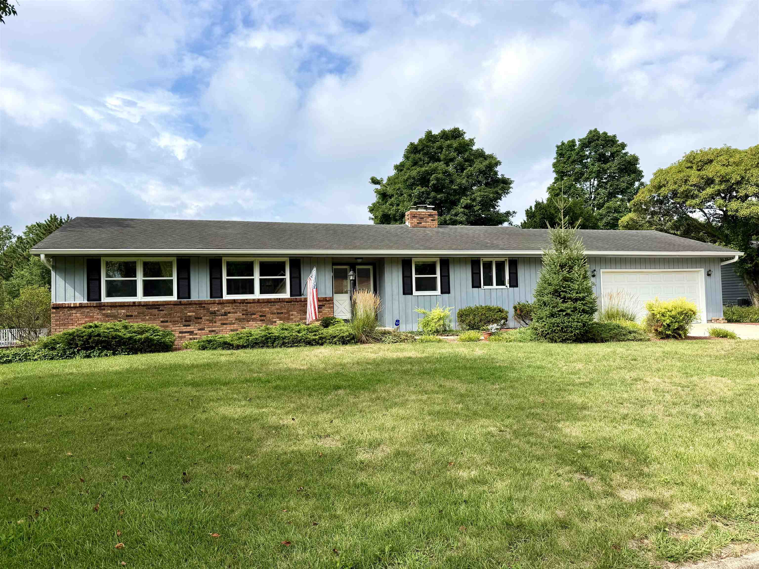 921 Park Ridge Road Janesville, WI 53546 - Photo 2 of 62 Gallery Image 2