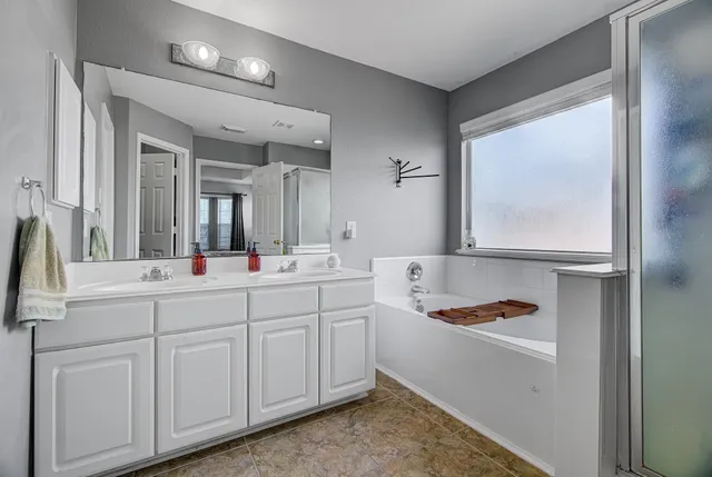 $320,000 | 18419 Fir Hollow Circle, Humble, TX 77346