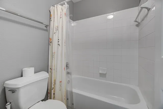 $320,000 | 18419 Fir Hollow Circle, Humble, TX 77346