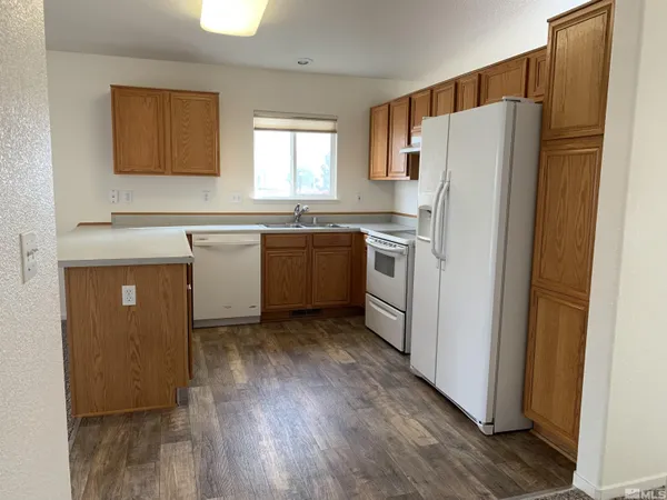 $2,075 | 17725 Davenport Lane, Reno, NV 89508