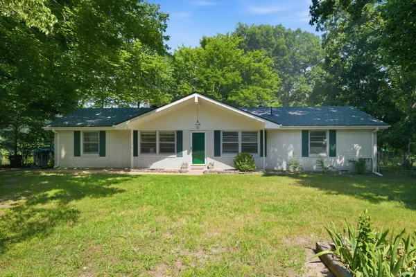 $320,000 | 304 Cedarview Drive, Dickson, TN 37055