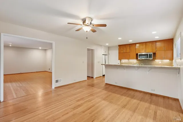 $975,000 | 561 Olive Avenue, Novato, CA 94945