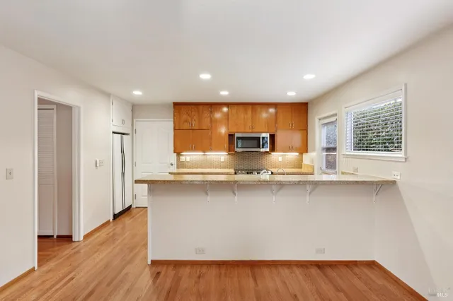 $975,000 | 561 Olive Avenue, Novato, CA 94945