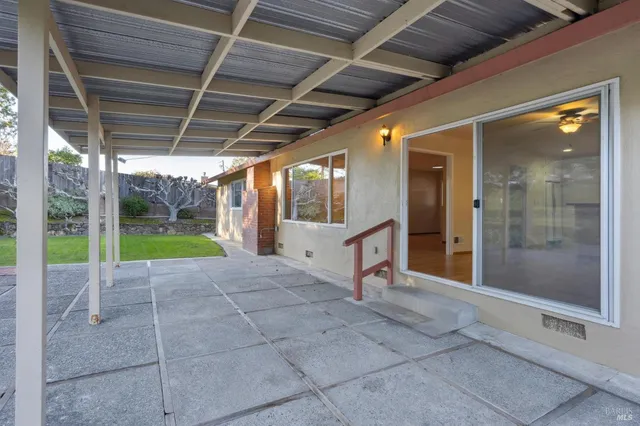 $975,000 | 561 Olive Avenue, Novato, CA 94945