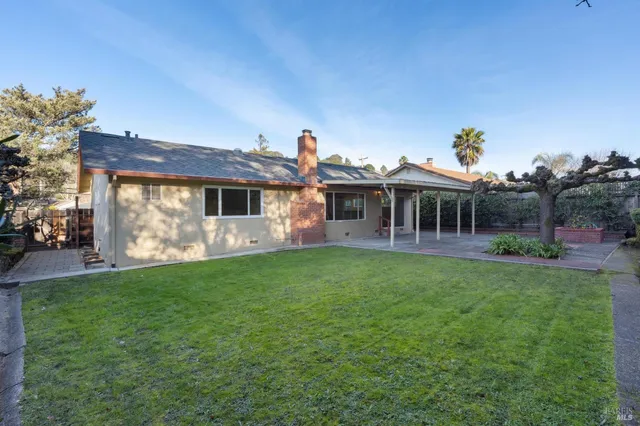 $975,000 | 561 Olive Avenue, Novato, CA 94945