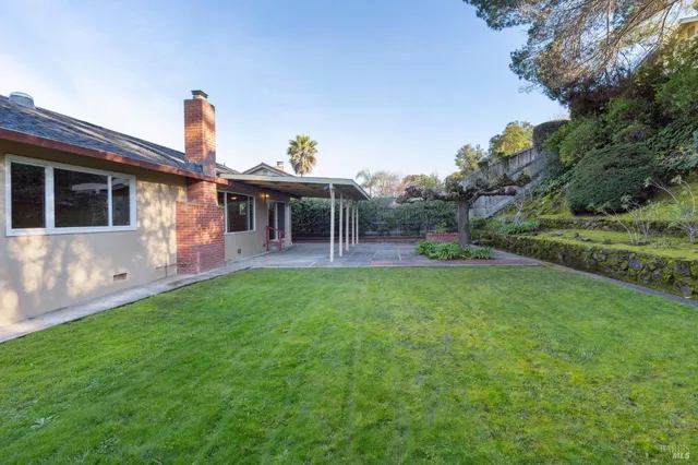 $975,000 | 561 Olive Avenue, Novato, CA 94945