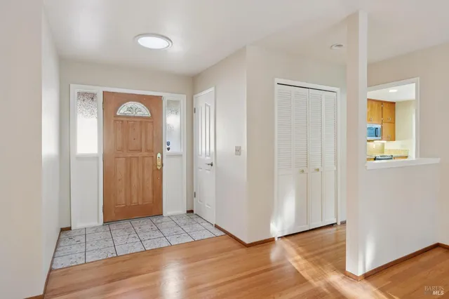 $975,000 | 561 Olive Avenue, Novato, CA 94945