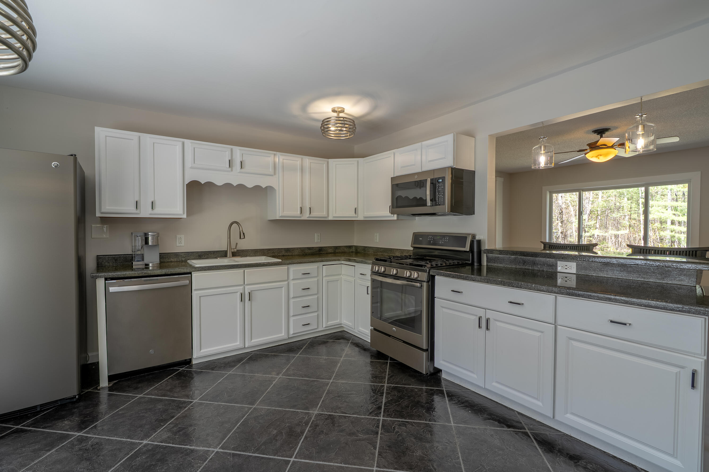 46 Silver Ridge Bangor, ME 04401 - Photo 12 of 44 46SilverRidge-19