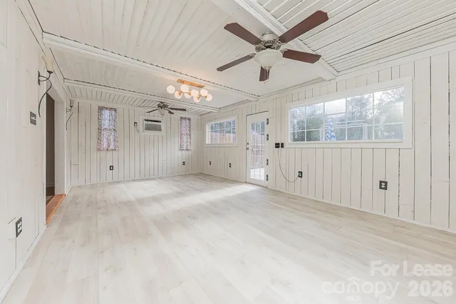 $2,000 | 110 Mendover Drive, Jacksonville, NC 28546